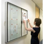 Vitrine 8 feuilles porte coulissante